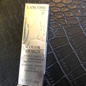 Brand new inconspicuous matte (128)by Lancôme